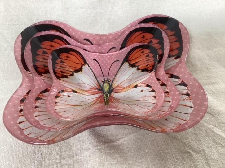 Set van 3  glazen schalen in de vorm van een vlinder, Antiek en Kunst, Antiek | Schalen, Ophalen of Verzenden