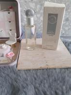 parfumminiatuur met doosje eau d´argent by claude montana, Ophalen, Zo goed als nieuw, Miniatuur, Gevuld
