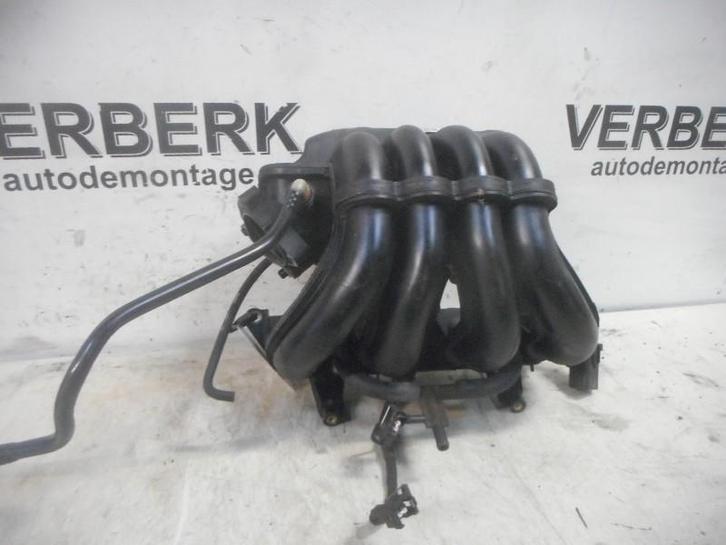 Inlaatspruitstuk Ford StreetKa (2002-12/2005-12), Auto-onderdelen, Motor en Toebehoren, Ford, Gebruikt