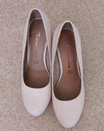 Tamaris pumps, maat 37, crème wit. Slangenhuid leer., Tamaris, Pumps, Beige, Ophalen of Verzenden