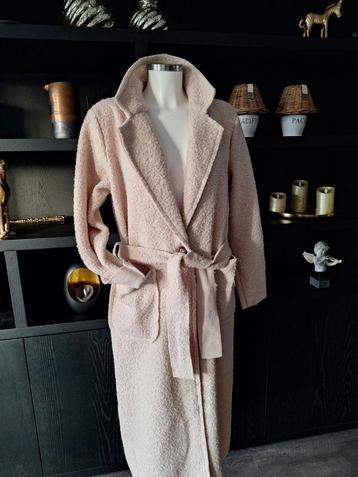 Nieuwe trenchcoat boucle lang universele maat 38 40 42 44 beschikbaar voor biedingen
