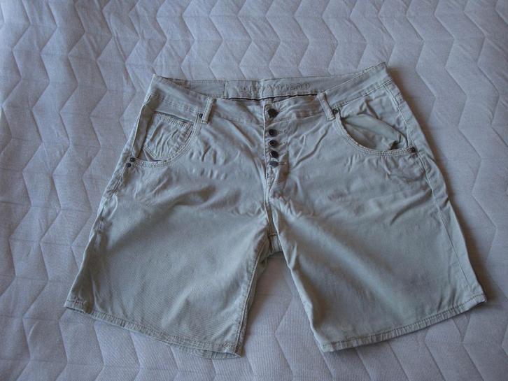 Zand beige korte SILVER CREEK broek. Maat L., Kleding | Dames, Broeken en Pantalons, Zo goed als nieuw, Maat 42/44 (L), Beige