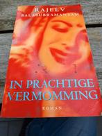 R. Balasubramanyam - In prachtige vermomming, Ophalen of Verzenden, Zo goed als nieuw, Nederland, R. Balasubramanyam