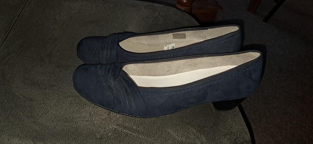 Damespumps, Ophalen of Verzenden, Zo goed als nieuw, Blauw