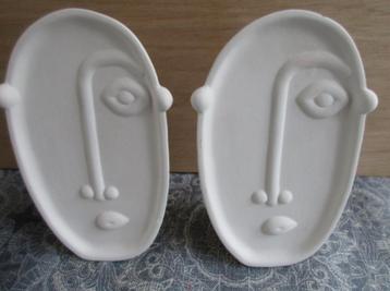 2 x witte keramiek vaas gezicht 19 x 12 x 5 cm / à 2,= beschikbaar voor biedingen