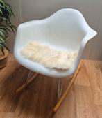 Look a like Vitra Eames schommelstoel, Ophalen, Zo goed als nieuw, Wit, Eén