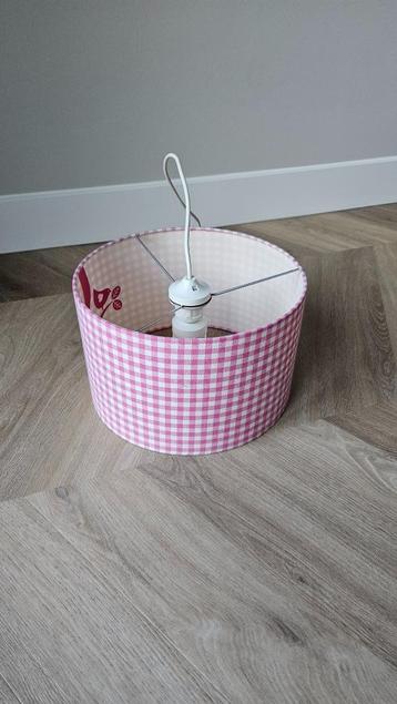 Roze hanglamp met afbeeldingen (meisjes)