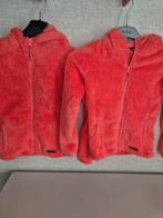 2 x fleece jasjes met capuchon  en zakken met rits. Maat 140, Ophalen of Verzenden, Zo goed als nieuw, Kleding