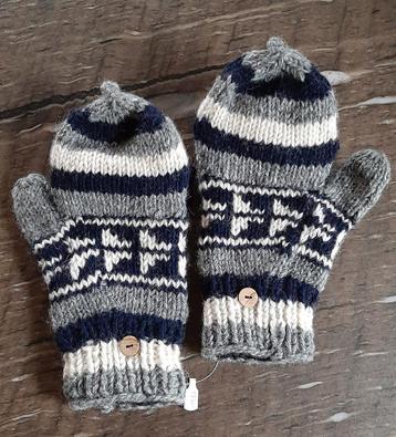 Wanten met vingers grijs/ donkerblauw en crème nieuw van wol beschikbaar voor biedingen