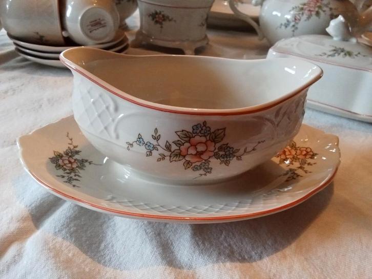 Villeroy en Boch Rosette, juskom, sauskom., Huis en Inrichting, Keuken | Servies, Zo goed als nieuw, Kom(men), Porselein, Ophalen of Verzenden