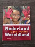 L. Sluiter - Nederland Wereldland, Ophalen, L. Sluiter; P. van Schaik, Maatschappij en Samenleving, Zo goed als nieuw