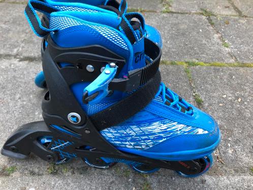 Blauwe skeelers verstelbaar 33tm 37 voor maar 15e als nieuw, Sport en Fitness, Skeelers, Zo goed als nieuw, Inline skates 4 wielen
