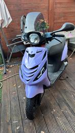 Piaggio zip 4t, Fietsen en Brommers, Scooters | Piaggio, Ophalen of Verzenden, Zo goed als nieuw, Benzine, Zip