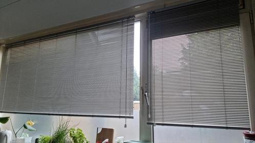Luxaflex jaloezieën raam 310-340 x 125 (2 st 230 + 80x 125), Huis en Inrichting, Stoffering | Gordijnen en Lamellen, Gebruikt