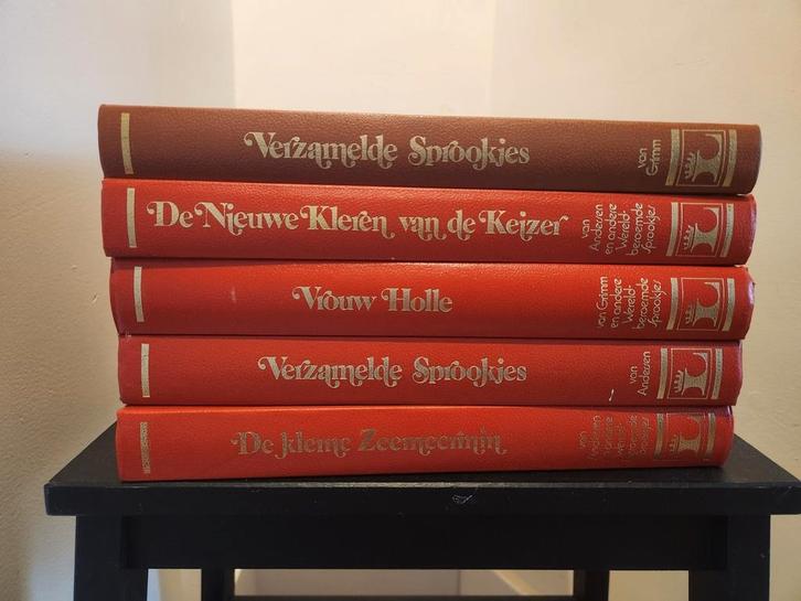 5x dikke sprookjesboeken, Andersen & Grimm, Boeken, Sprookjes en Fabels, Gelezen, Ophalen of Verzenden