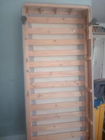 Lattenbodem 160x200 (2 losse delen) beschikbaar voor biedingen