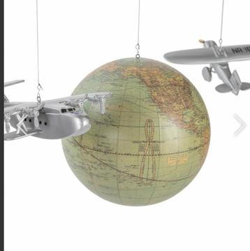 Authentic models om de wereld mobiel beschikbaar voor biedingen