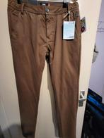 Bruine heren chino van DNR, Kleding | Heren, Broeken en Pantalons, Maat 52/54 (L), Bruin, Nieuw, Ophalen of Verzenden