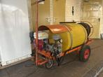 Getrokken spuit 200L met haspel en lans, Ophalen, Zo goed als nieuw, Met regelbare waterdruk, Benzine