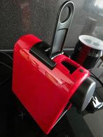Nespresso magimix + Philips melkopschuimer, Witgoed en Apparatuur, Koffiezetapparaten, Ophalen, Zo goed als nieuw, Koffiemachine