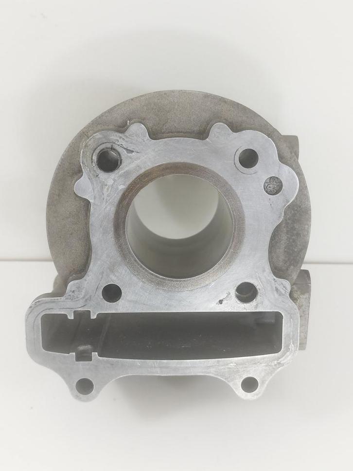 Cyllinder 50cc Peugeot Kisbee gy6 nette staat, Fietsen en Brommers, Brommeronderdelen | Scooters, Gebruikt, Peugeot, Cilinder