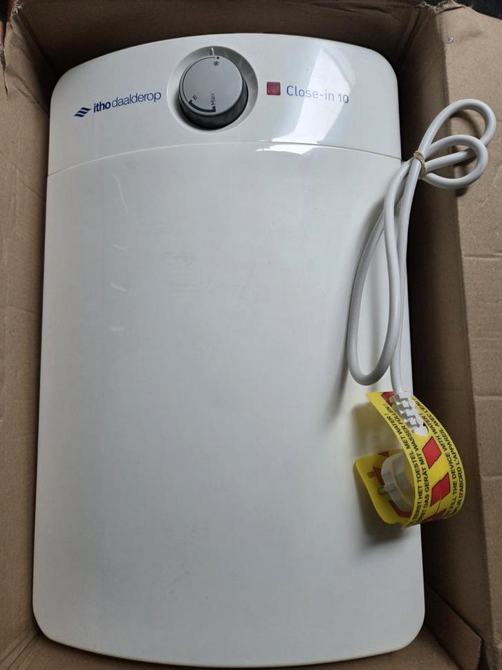 Keuken boiler close up 10, Doe-het-zelf en Verbouw, Geisers en Boilers, Nieuw, Boiler, Minder dan 20 liter, Minder dan 3 jaar oud