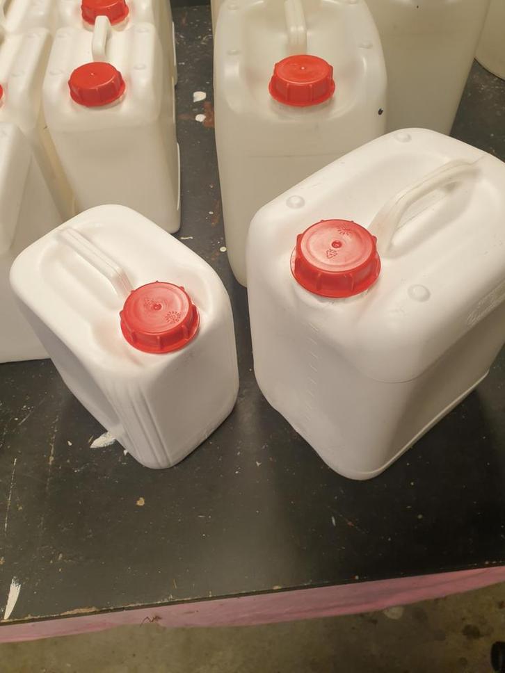 Brandstof jerrycans 10 en 5 liter - schoon, Auto diversen, Overige Auto diversen, Ophalen