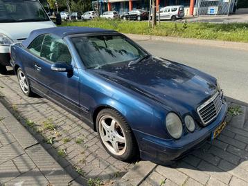 2x Mercedes-Benz Clk200 Sport AUT 2000 Blauw airco leder  beschikbaar voor biedingen