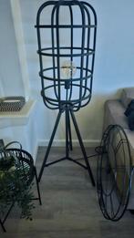 Robuuste Staande Lamp - Industrieel Design, Huis en Inrichting, Ophalen of Verzenden, Zo goed als nieuw, Metaal, 150 tot 200 cm