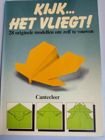 Kijk… het vliegt (28 modellen om zelf vliegtuigjes vouwen) beschikbaar voor biedingen