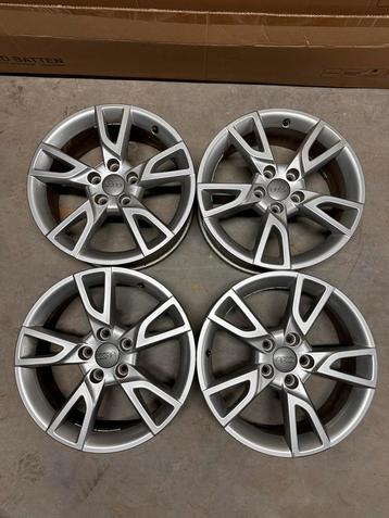 Audi Q3 Velgen 17 inch - Zeer Goede Staat! beschikbaar voor biedingen