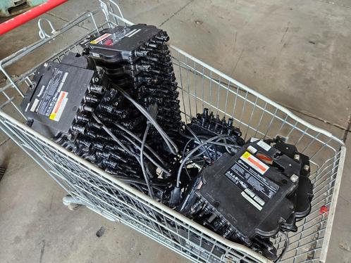 APsystems DS3 & DS3-L Micro Omvormers – PARTIJ, Doe-het-zelf en Verbouw, Elektra en Kabels, Gebruikt, Overige typen, Ophalen of Verzenden