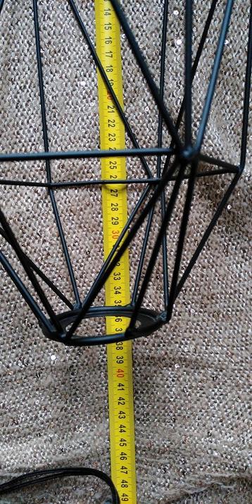 Zwarte draad lampenkap diamant vorm beschikbaar voor biedingen