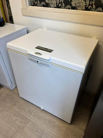 Ruime Vriezer Whirlpool - 204L - Schoon - Werkend te Zien beschikbaar voor biedingen