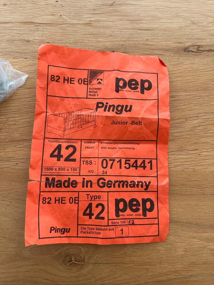 Pingu Junior Bed - Kindermeubel Commode met matras, Kinderen en Baby's, Kinderkamer | Bedden, Gebruikt, 140 tot 160 cm, 70 tot 85 cm