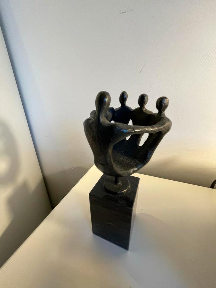 Bronzen beeld 'Verbintenis' op marmeren sokkel, Antiek en Kunst, Kunst | Beelden en Houtsnijwerken, Ophalen of Verzenden