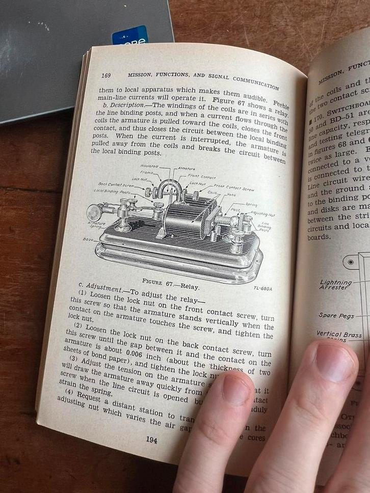 WOII Amerikaans Gebruik Radio Frequencies Signal Comm 1943, Verzamelen, Militaria | Tweede Wereldoorlog, Amerika, Verzenden