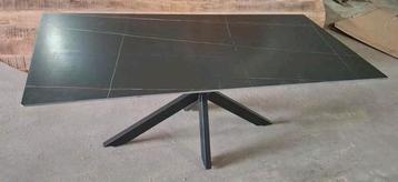 Buiten/binnen eettafel keramisch NIEUW!! beschikbaar voor biedingen