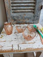 Vintage roze glas: vaasje en 3 bowl-glaasjes, Ophalen of Verzenden