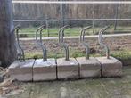 Fietsbeugel staal met betonvoet, Ophalen, Gebruikt