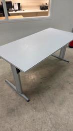 Bureau op aluminium onderstel, Huis en Inrichting, Bureaus, Ophalen, Zo goed als nieuw, Bureau