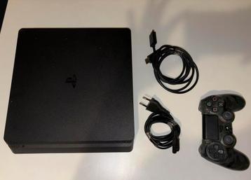 PlayStation 4 Slim 500GB – In goede staat + controller beschikbaar voor biedingen