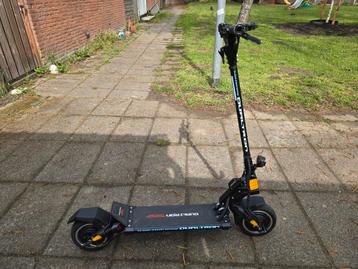 Dualtron Mini Special Long Body elektrische step beschikbaar voor biedingen