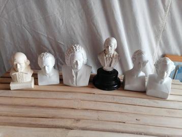 Diverse klassiek figuren porselein  beschikbaar voor biedingen