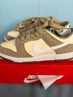 Dunk Retro Se Olive maat 38,5, Nike, Nieuw, Ophalen of Verzenden, Sneakers of Gympen