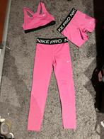 NIKE 3 delige set maat 146 origineel ZGAN, Meisje, Sport- of Zwemkleding, Ophalen of Verzenden, Zo goed als nieuw