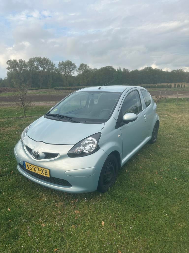 Toyota Aygo 1.0 12V Vvt-i 3DRS MMT 2007 Blauw, Auto's, Toyota, Voorwielaandrijving, 68 pk, Origineel Nederlands, Handgeschakeld
