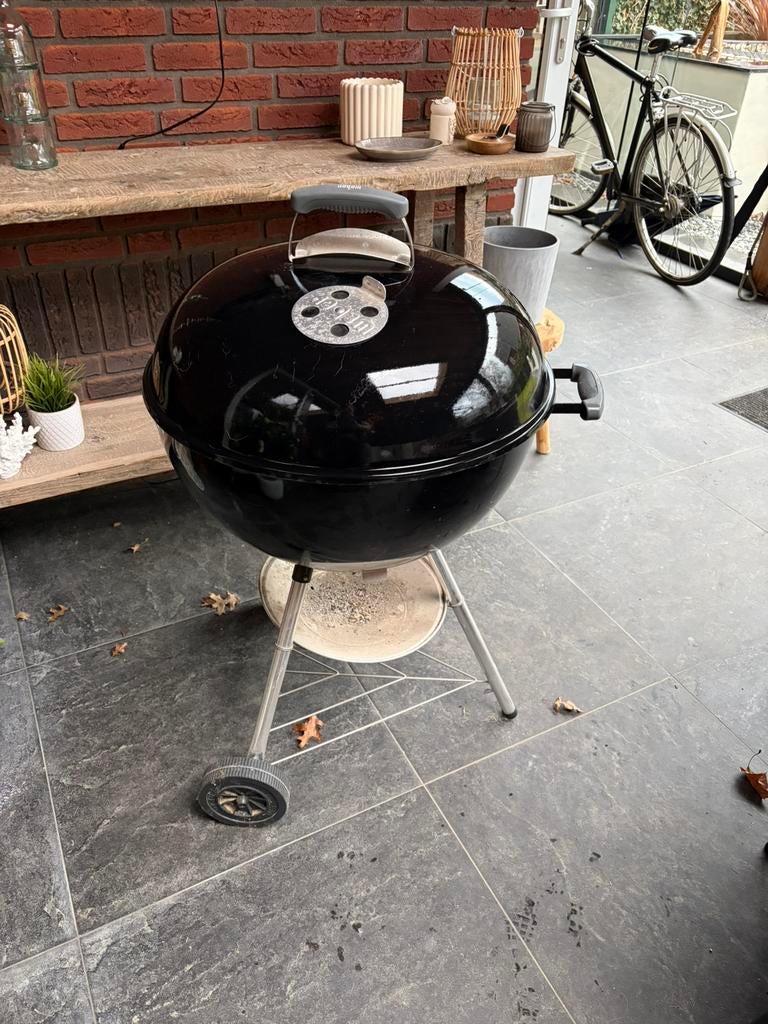 Weber bbq, Tuin en Terras, Houtskoolbarbecues, Ophalen, Zo goed als nieuw