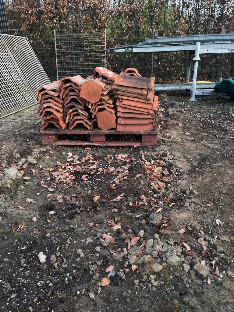 Nokpannen en kantpannen mulden rood partij 50 euro, Doe-het-zelf en Verbouw, Dakpannen en Dakbedekking, Gebruikt, Dakpannen, Steen of Klei