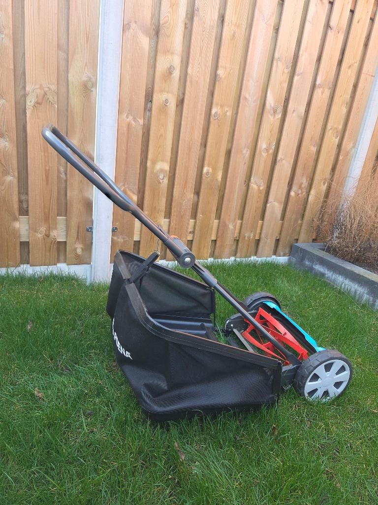 Gardena grasmaaier met opvangbak, Ophalen, Gebruikt, Handgrasmaaier, Opvangbak